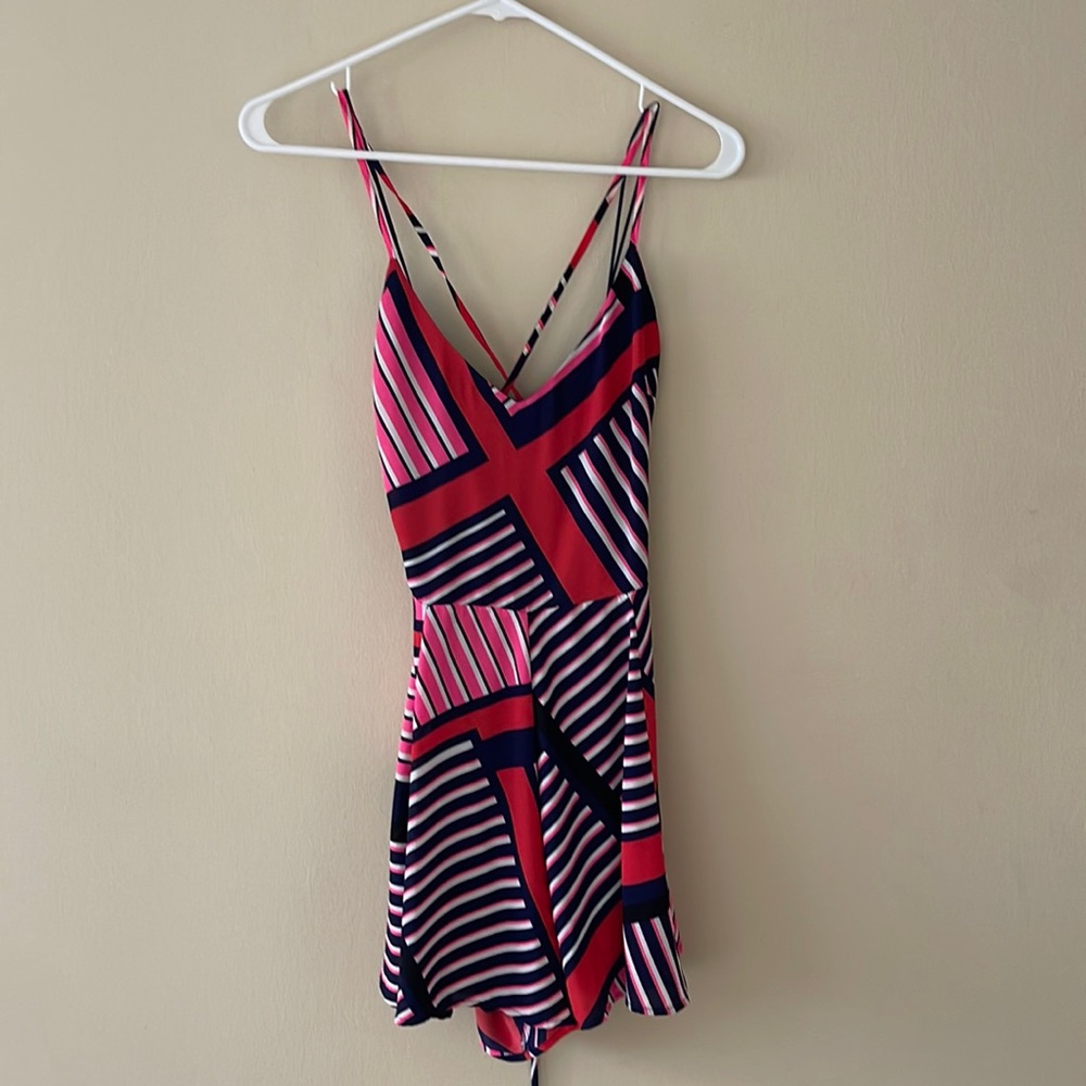 Express short romper